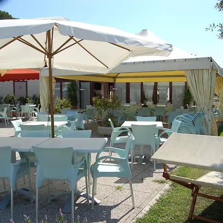 Campeggio I Melograni Marina Di Bibbona