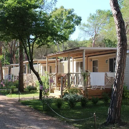 I Melograni Κάμπινγκ *